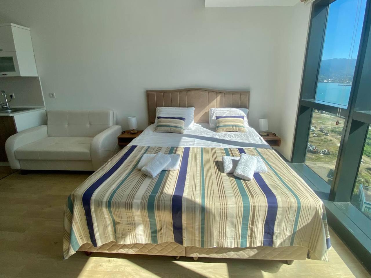 Apartments With Sea And Mountain Views, Portа Batumi Tower 外观 照片